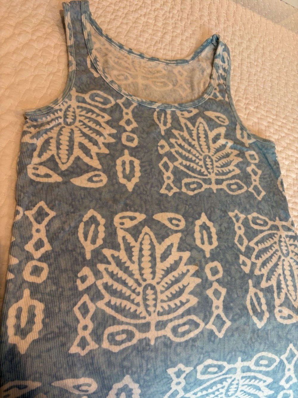 Faded Glory Blue and White Ribbed Patterned Tank Top